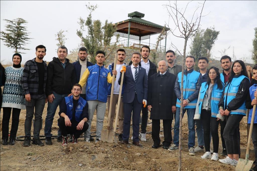 agac-dikim-etkinligi-rektorumuzun-tesrifleriyle-gerceklestirildi