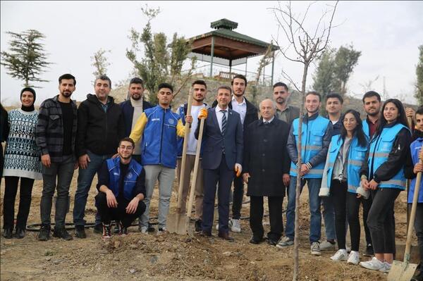 agac-dikim-etkinligi-rektorumuzun-tesrifleriyle-gerceklestirildi